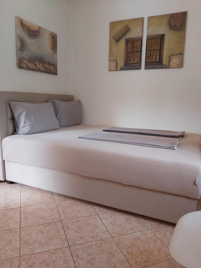 Ferienwohnung Mit 2 Schlafzimmer Oder Studio Apartment - Istrien-Fiorini Brtonigla Exterior photo